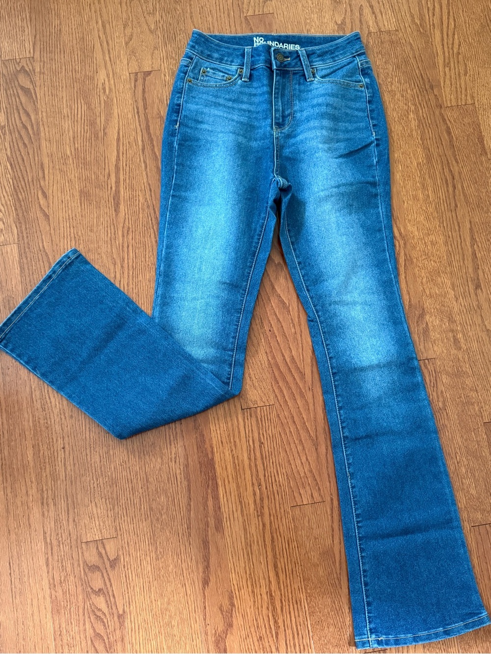 No Boundaries Medium Blue Stretch Flare Jeans - Women's - Picture 3 of 8